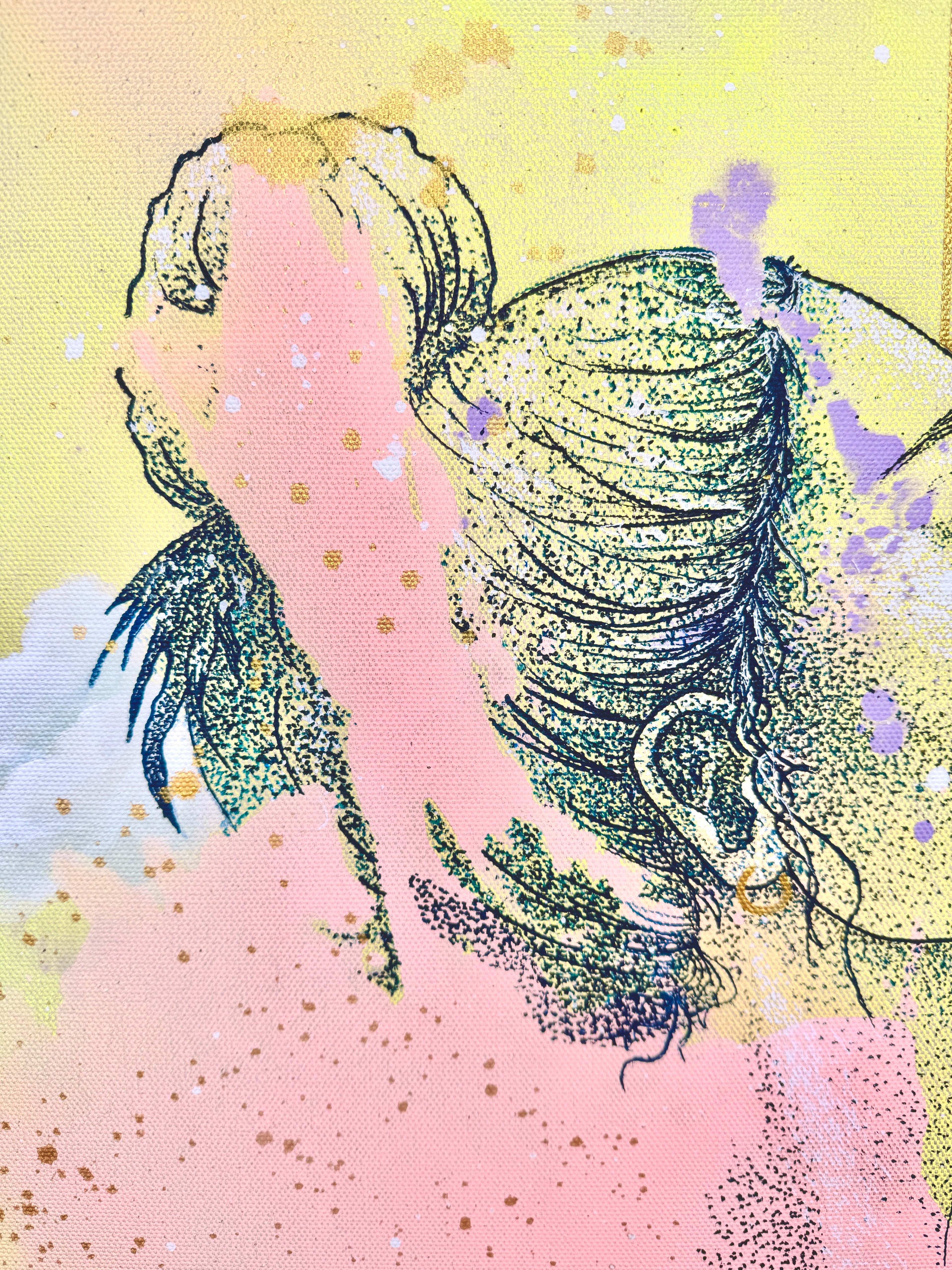 Kunstwerk von Sophie Drummer mit einer ruhigen Frauenzeichnung, eingebettet in sanfte Farbspritzer und Wolken. Inspiriert vom Gefühl innerer Geborgenheit.